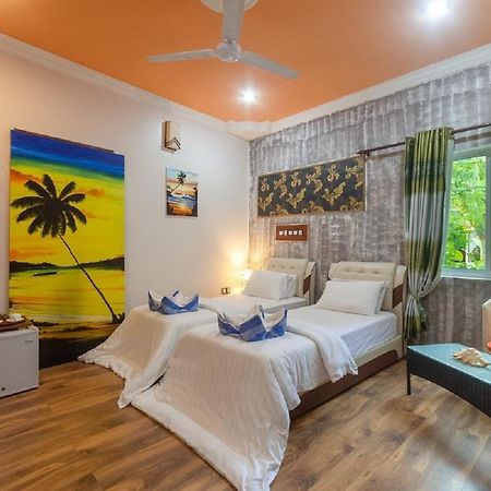 Coral Queen Villa, Ukulhas Exterior photo