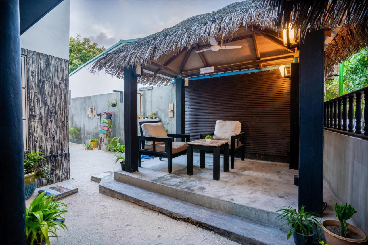Coral Queen Villa, Ukulhas Exterior photo