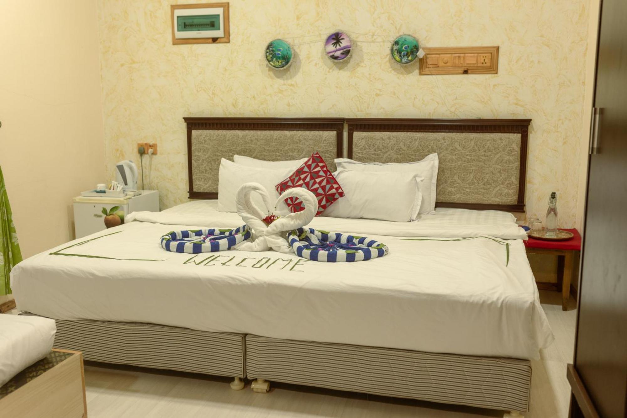 Coral Queen Villa, Ukulhas Exterior photo